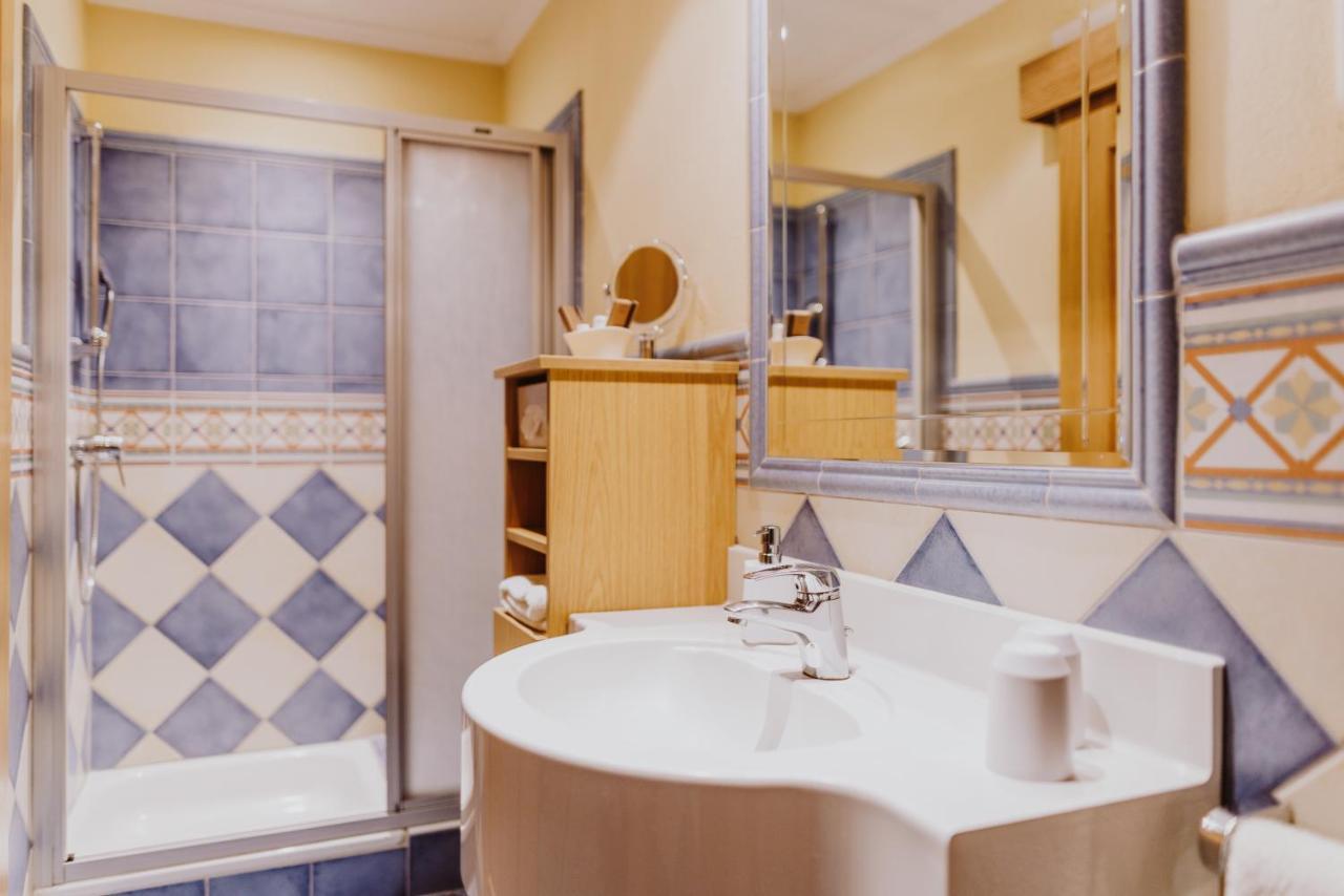 Landhotel Gschirnwirt オイゲンドルフ エクステリア 写真