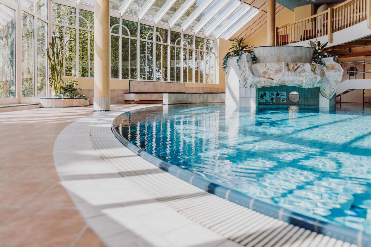 Landhotel Gschirnwirt オイゲンドルフ エクステリア 写真