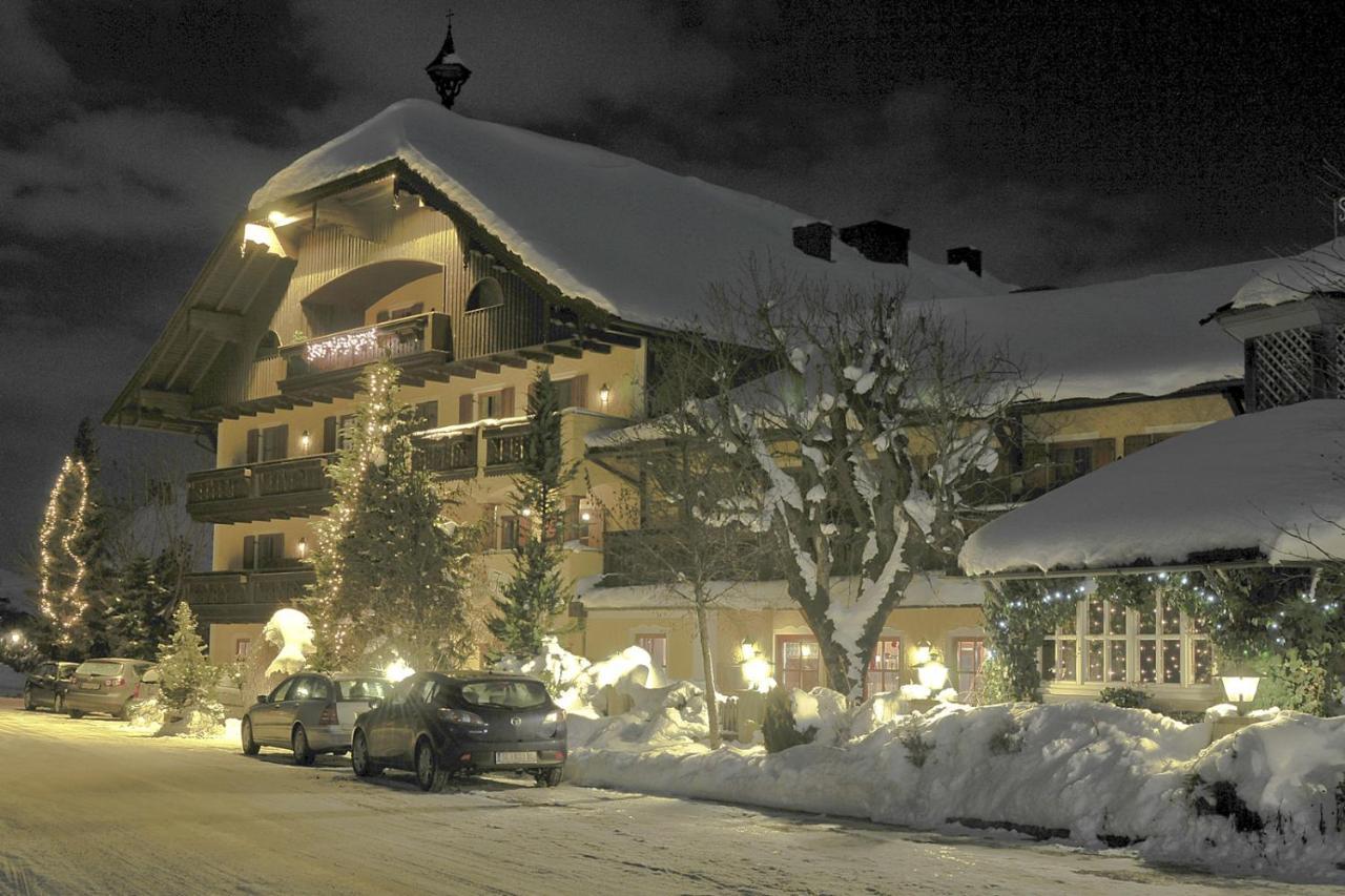 Landhotel Gschirnwirt オイゲンドルフ エクステリア 写真